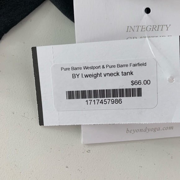 Beyond Yoga Lightweight V-Neck Tank Top - Picture 4 of 7